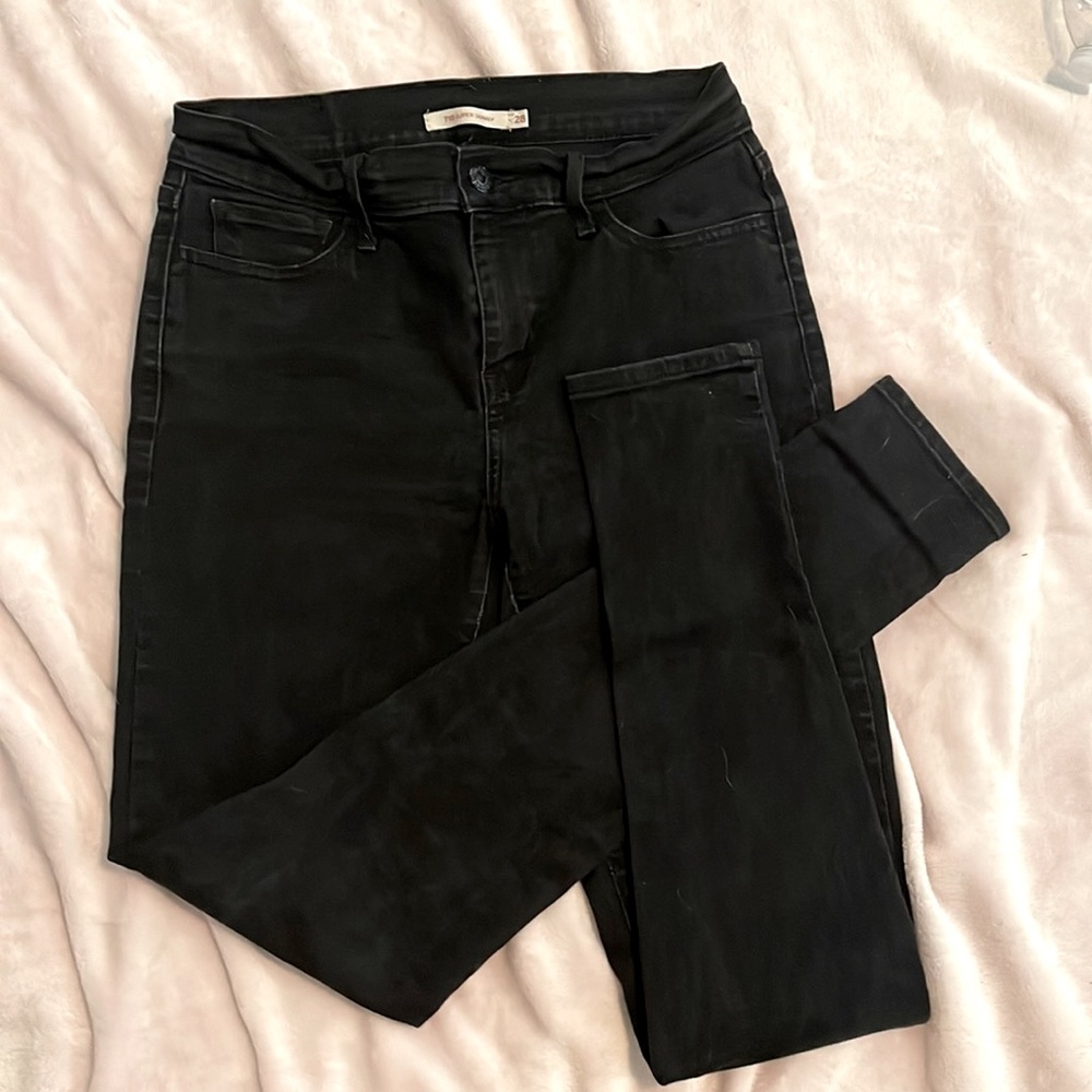 Black skinny Levis